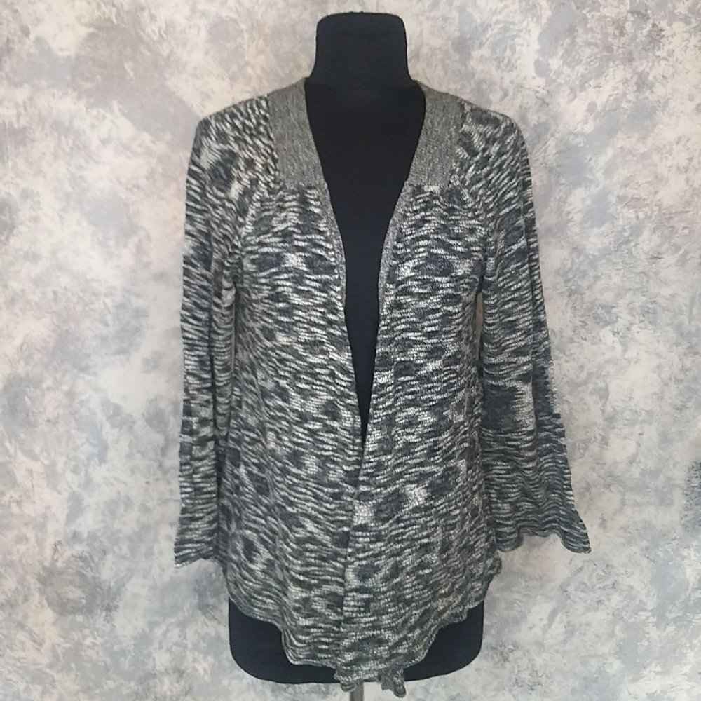 Fever Gray And White Cardigan Size M